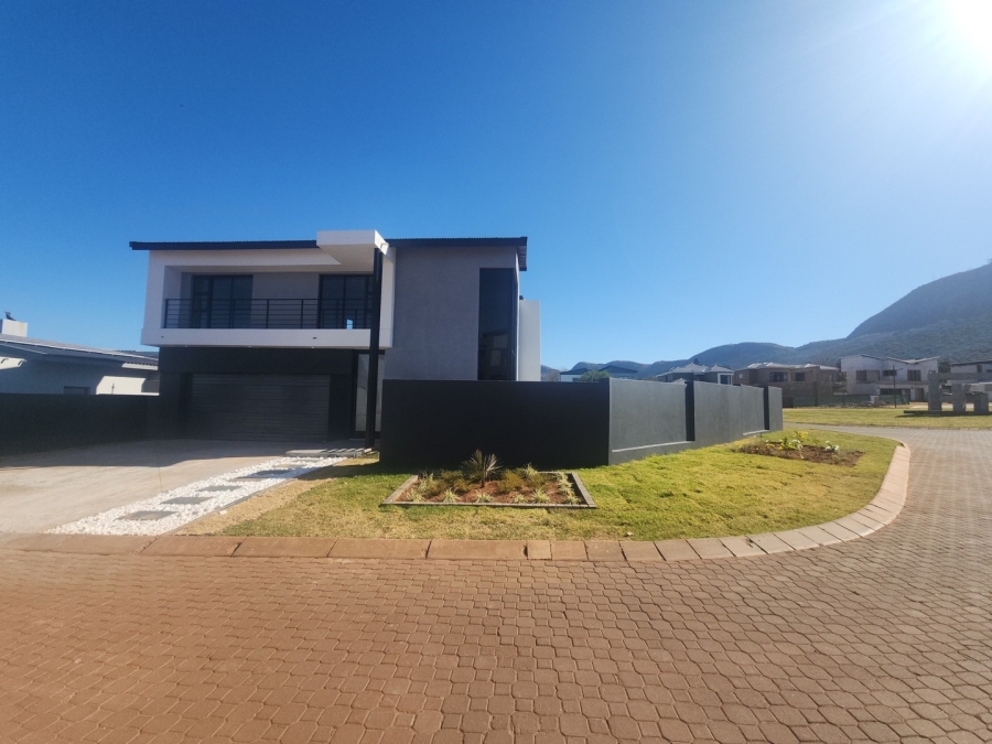 To Let 4 Bedroom Property for Rent in Melodie North West